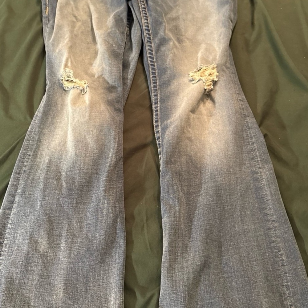 Vigoss Flare Jeans in Distressed Blue